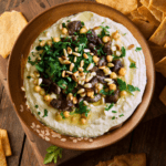 Hummus met vlees  